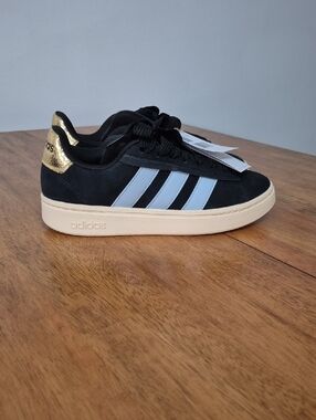 adidas Grand Court Alpha trainers (NWT) US 9 Black/Blue